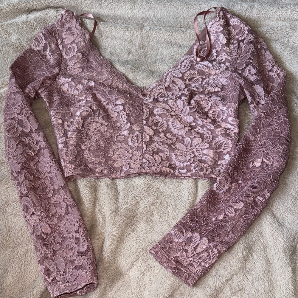 Elegant Lace Long Sleeve Crop Top - Pink